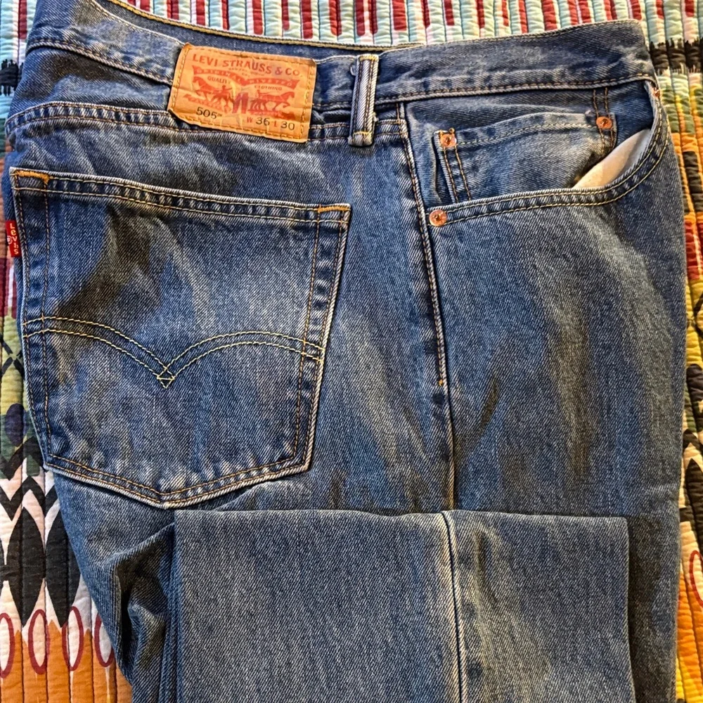 Levi's Relaxed Fit Denim Jeans - Picture 1 of 6